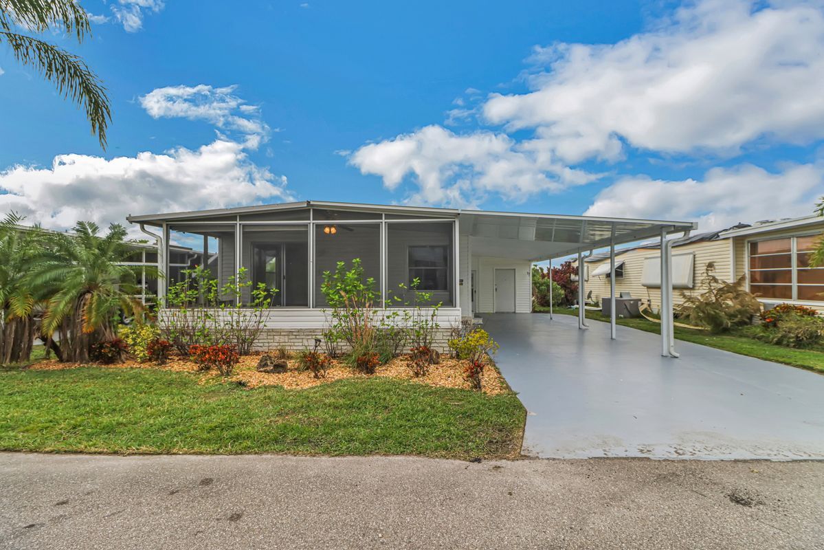 Foto principal - 243 Tangerine Dr