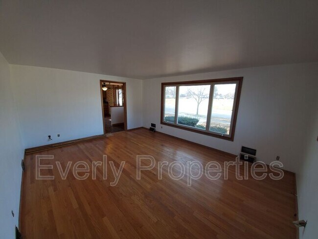 Foto del edificio - 3215 25th Ave