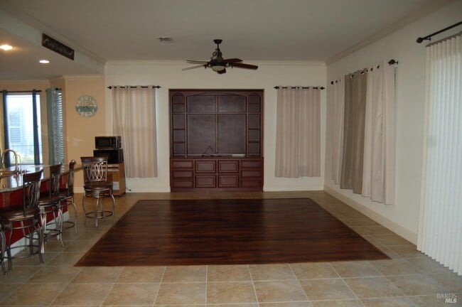 Building Photo - 1064 Diamante