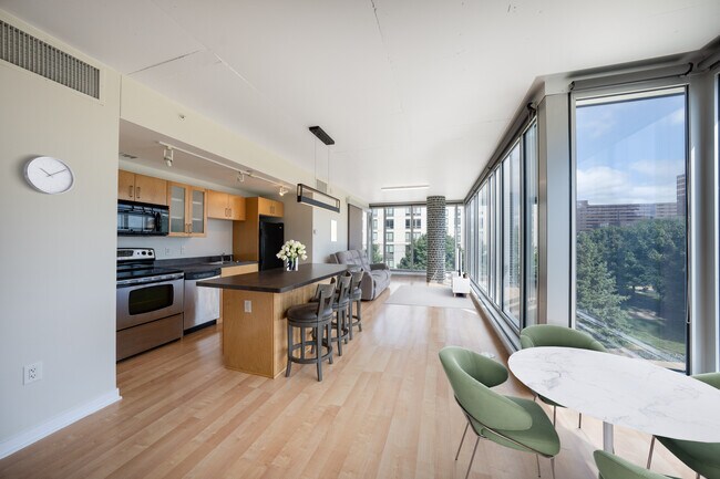 Building Photo - 8151 33rd Ave S