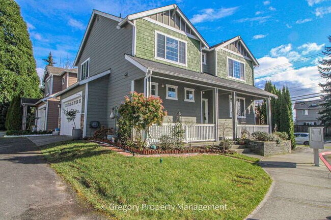 Foto del edificio - Beautiful and Modern Two-Story Home in Great Millcreek Location! 3 Bedrooms, 2.5 Bathrooms, Spaci...