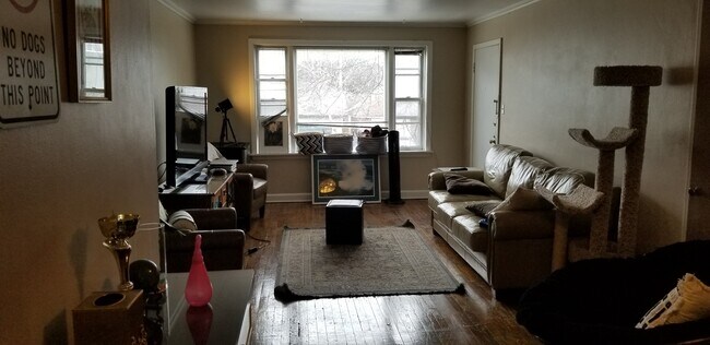 Foto del edificio - 2120 E Locust St