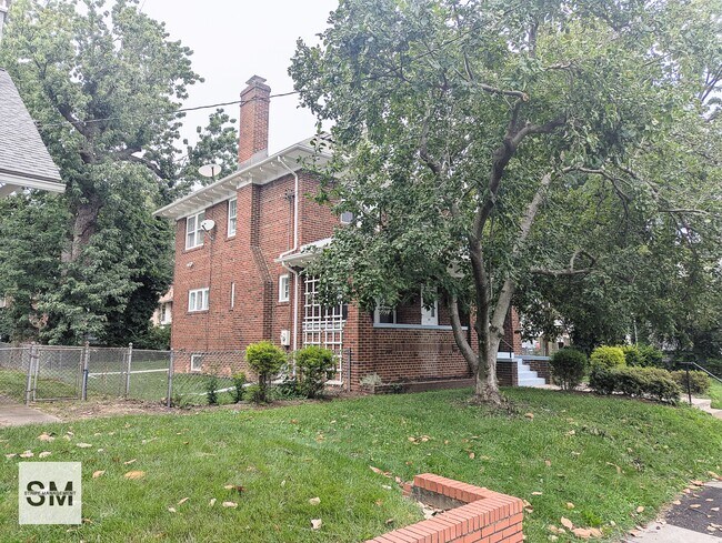 Photo - 23 Milmarson Pl NW House