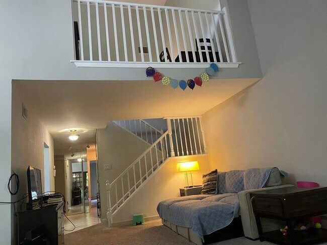 Building Photo - 301 Browning Ln