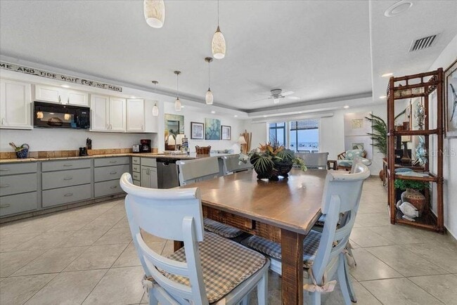 Building Photo - 6154 Midnight Pass Rd