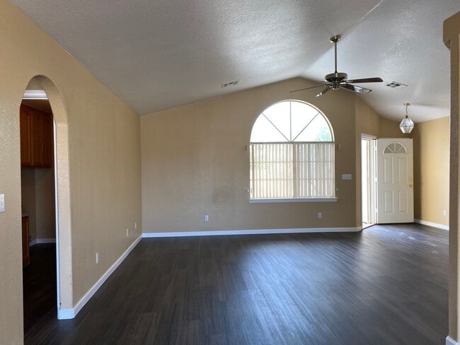 Foto del edificio - COUNTRY PLACE II U3 - Bluebird Avenue