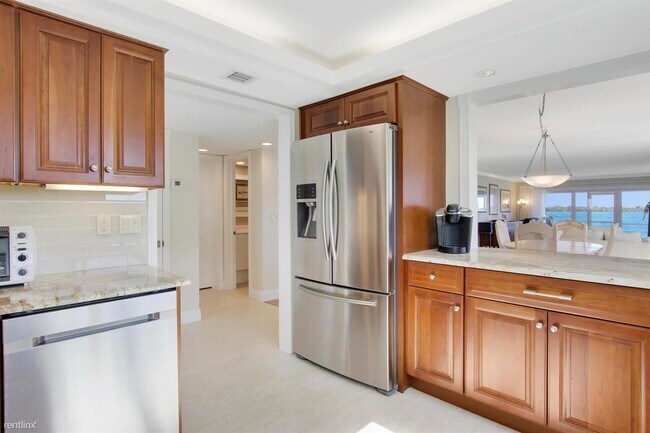 Foto del edificio - 2 br, 2 bath Condo - 60 Yacht Club Dr Apt 101