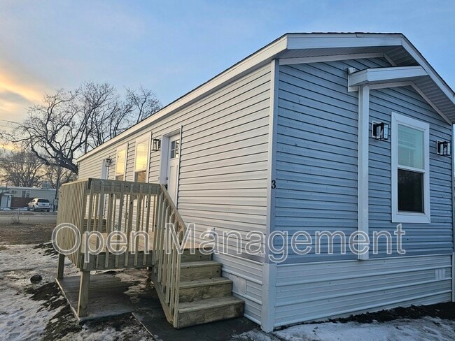 Building Photo - 725 S 12th St