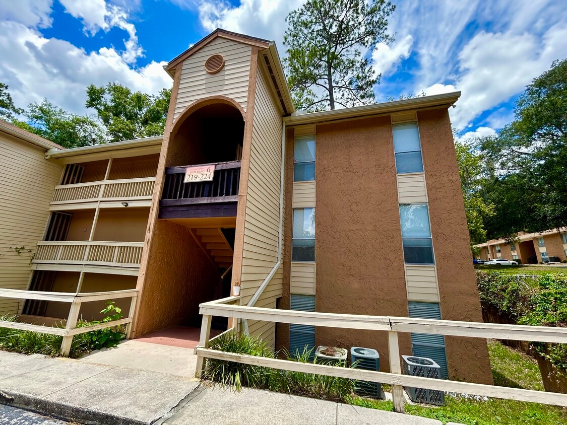 Photo - 1810 NW 23rd Blvd (Gainesville, FL)