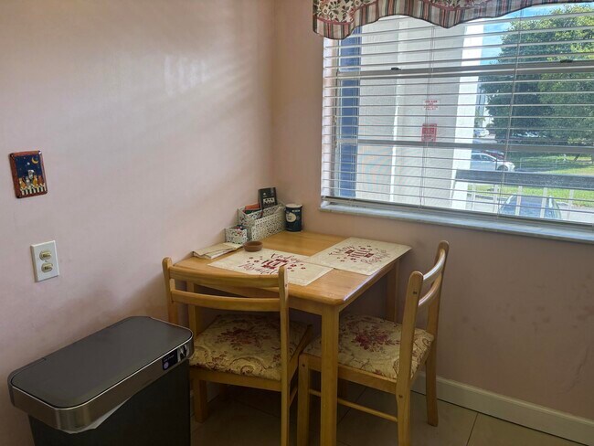 Foto del edificio - 4602 Martinique Way