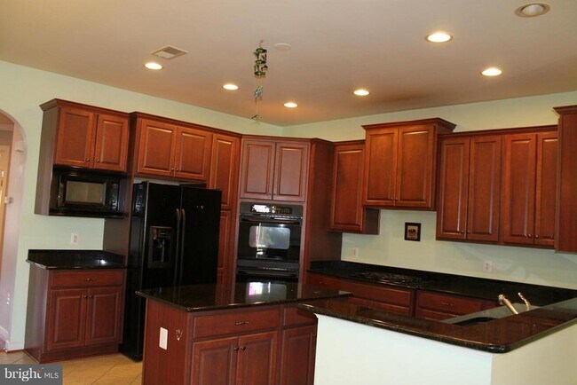 Foto del edificio - 24907 Earlsford Dr