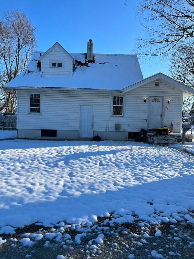 Foto principal - 950 East Dr