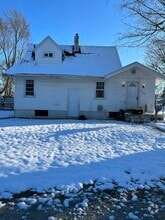 Building Photo - 950 East Dr