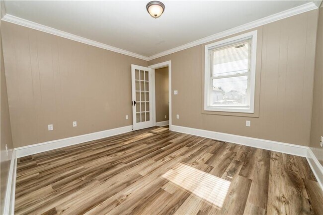 Building Photo - 15 Minoru St