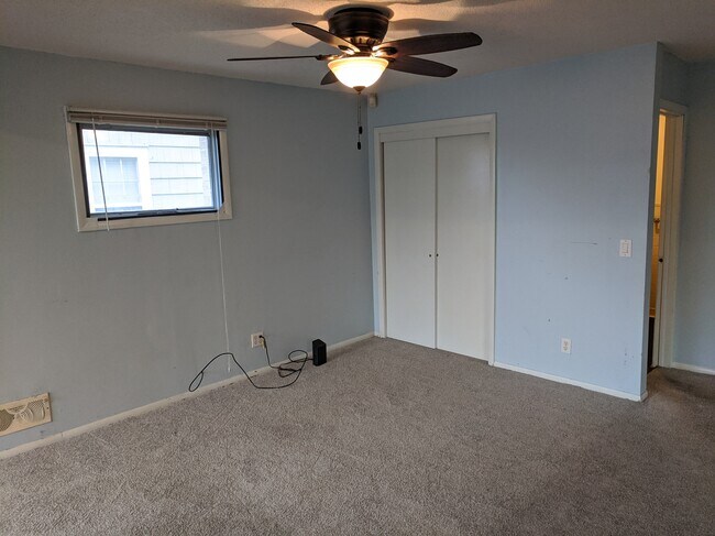 Foto del edificio - 819 Kenwood Pkwy