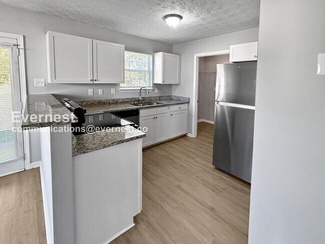 Foto del edificio - 218 Dove Pl