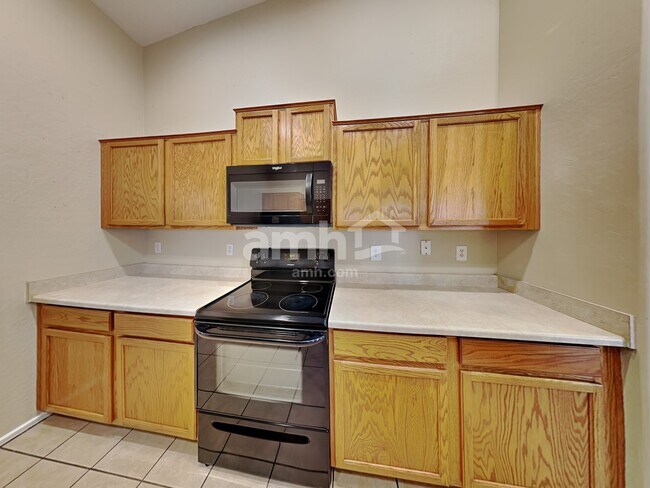 Foto del edificio - 7404 W Pioneer St