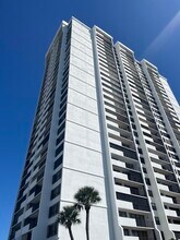 Building Photo - 5600 N Flagler Dr