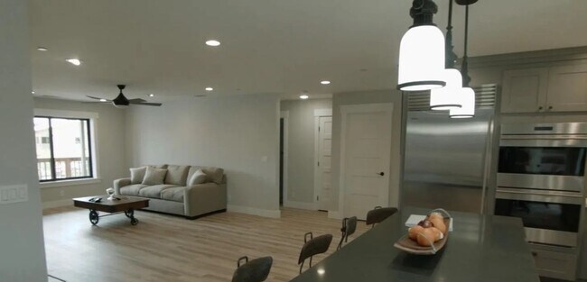 Building Photo - 1323 Dogwood Dr