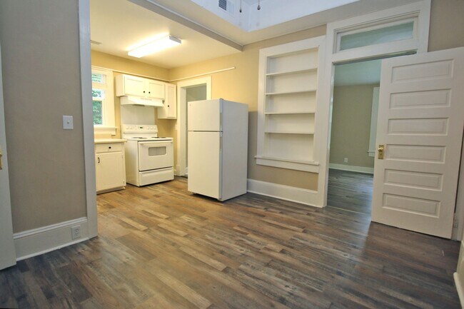 Foto del edificio - 2709 Preston St