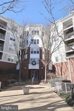 Building Photo - 1625 International Dr