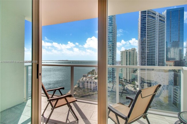 Foto del edificio - 1155 Brickell Bay Dr