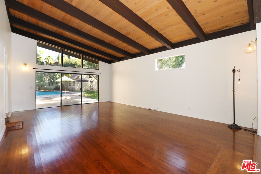 Building Photo - 1609 Capistrano Ave