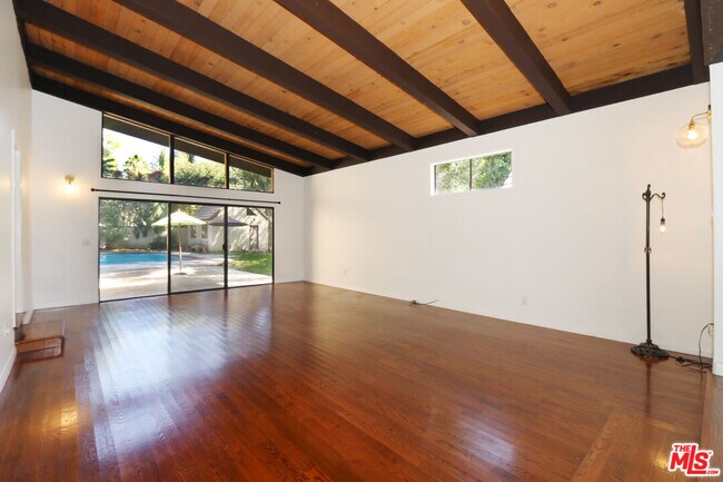 Foto del edificio - 1609 Capistrano Ave