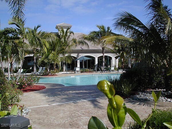 Foto del edificio - 709 Regency Reserve Cir