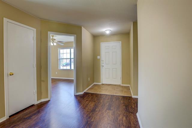 Foto del edificio - 7000 Sylvan Meadows Dr
