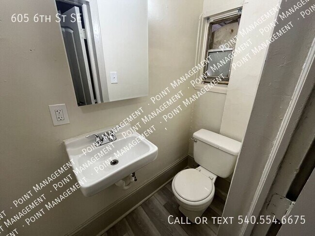 Foto del edificio - 605 6th St SE