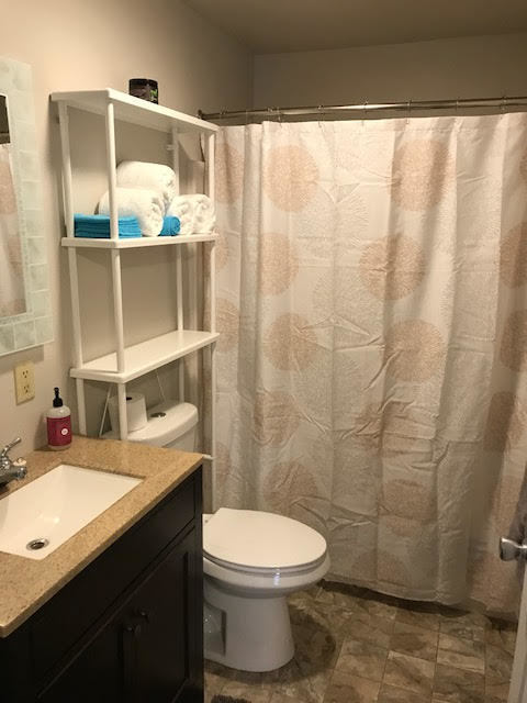 Foto del edificio - Fully-Furnished 1 Bed / 1 Bath in Stevenso...