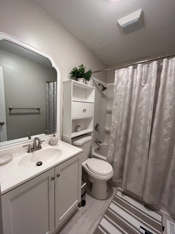 Building Photo - 124 S 6th St