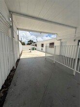 Building Photo - 1046 NW 33rd Ave