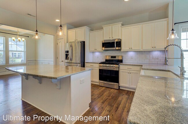 Building Photo - 4 br, 2.5 bath House - 7810 Bristlecone Drive