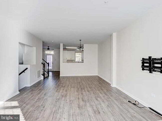 Building Photo - 20824 Shamrock Glen Cir