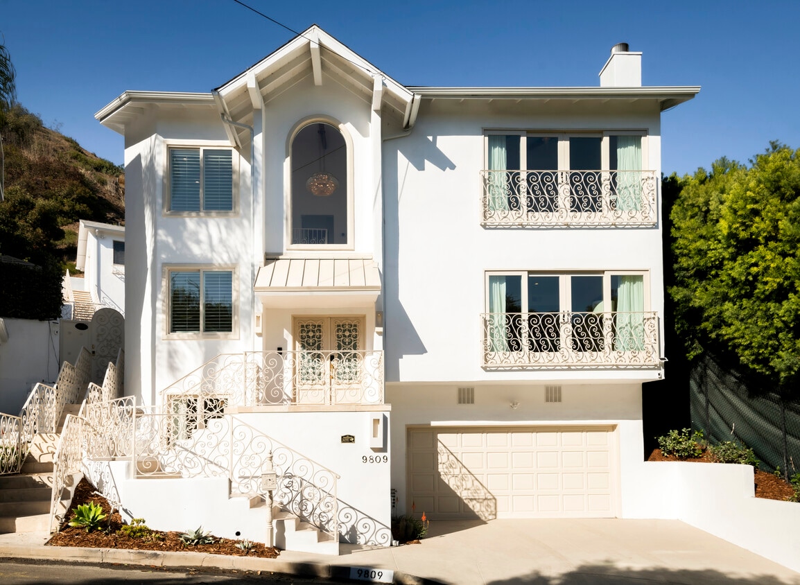 Primary Photo - 9809 Beeson Dr