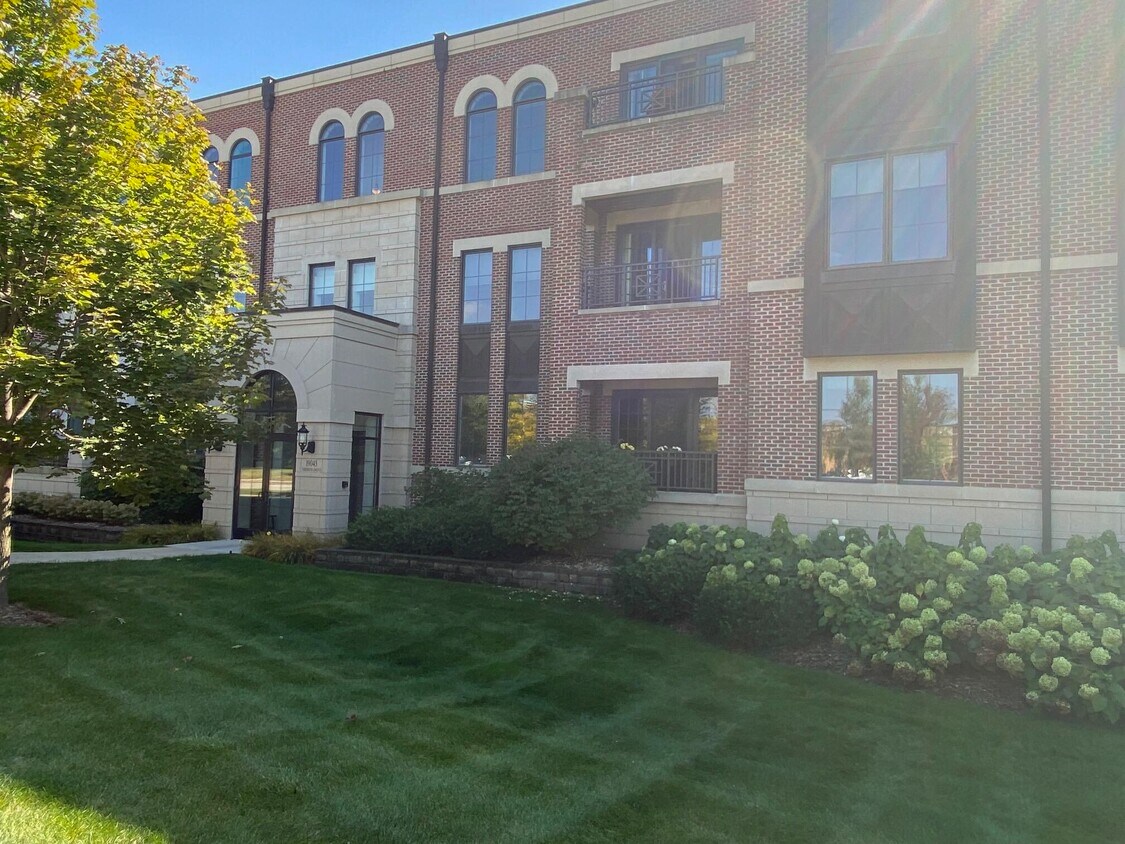 Foto principal - 19045 Thomson Dr