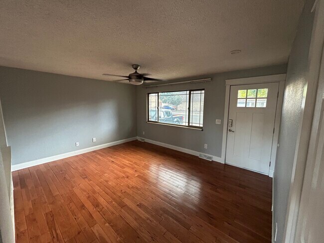 Living Room - 632 37th Ave