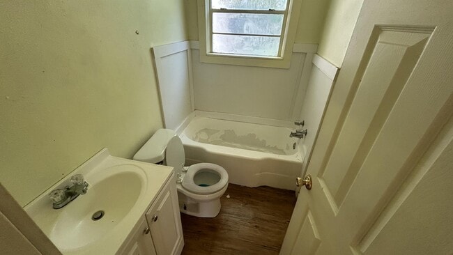 Photo - 4735 Clayton Dr House