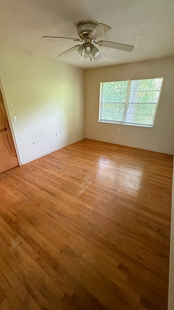 Building Photo - 1107 Silverton Ct