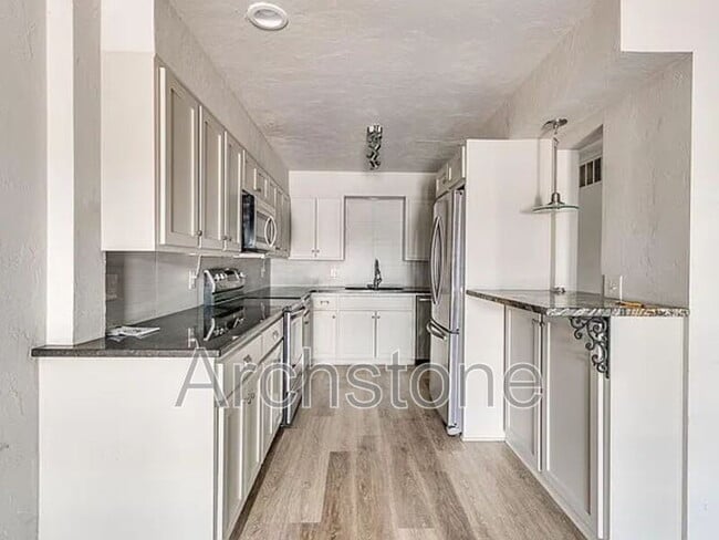 Photo - 3063 W Wilshire Blvd Apartment
