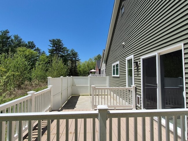 Building Photo - 123 Ashford Rd