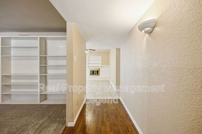 Photo - 1312 Goodwin Dr House