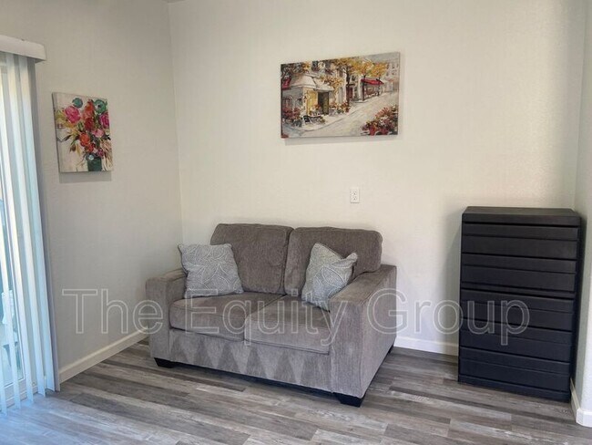 Foto del edificio - 650 Auburn St