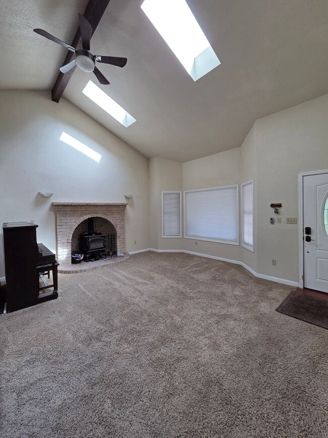 Building Photo - Tucked Away in Gig Harbor - 3 Bedroom + Bonus & Huge Yard. Available Now!