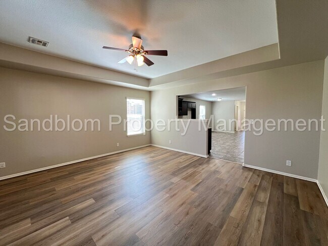 Foto del edificio - FOR LEASE | Jenks | $1645 Rent | Available...