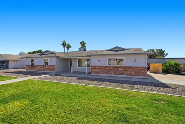 Foto del edificio - Mesa 4 Bed Single-Level Home • 2,044 Sq Ft • Oversized Yard • Stapley & McKellips