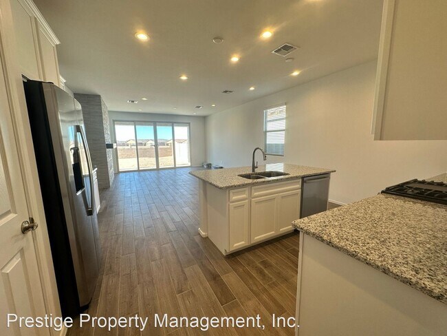 Building Photo - 4 br, 2 bath House - 10602 W Chadwick Dr