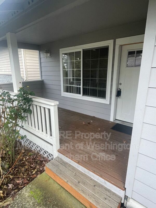 Foto del edificio - 1384 Undine St